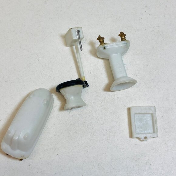Dollhouse Miniatures Bathroom Set Plastic Vintage unbranded Tub Toilet Sink - Picture 5 of 5